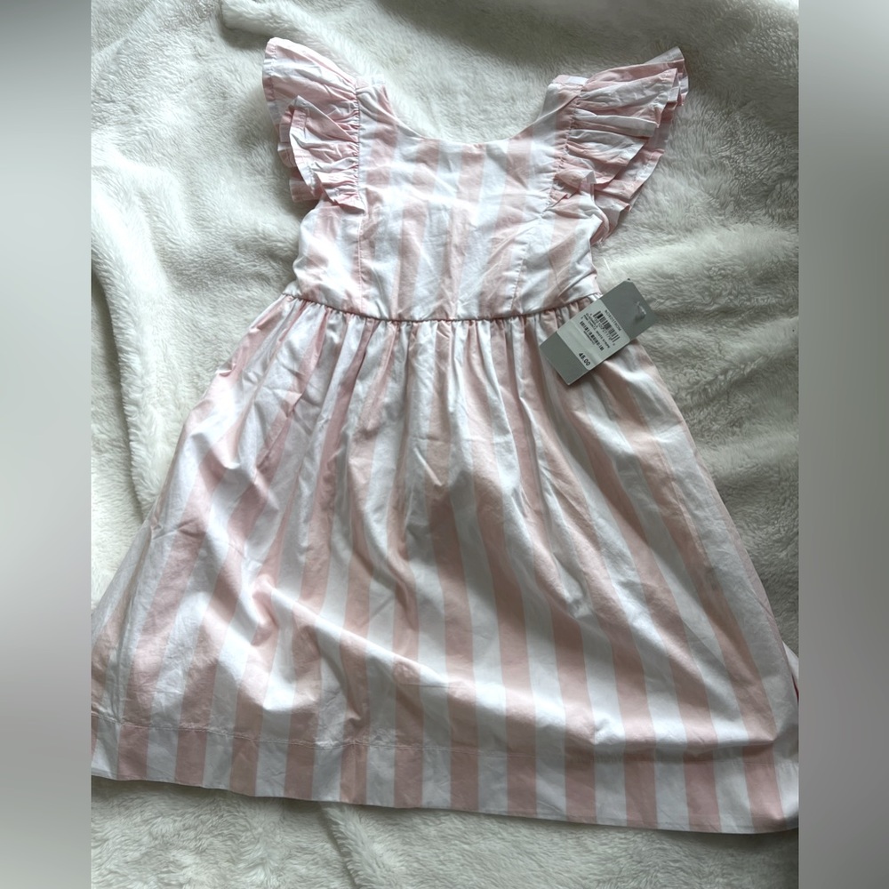 New Nordstrom girls dress. Cute back bow.